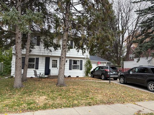 816 7th Ave S, Moorhead, MN, 56560-3529 | Card Image