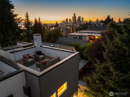 a-1742 12th Ave S, Seattle, WA, 98144-4102 | Card Image