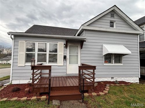 2101 Spruce St, Hannibal, MO, 63401-3849 | Card Image