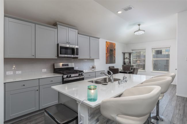 4512 Hiddenite Rd, House other with 4 bedrooms, 2 bathrooms and null parking in Aubrey TX | Image 8