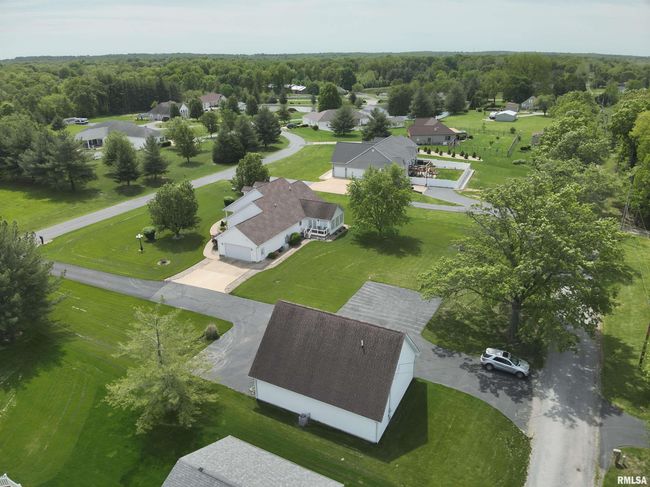 14327 Mcraven Ln, House other with 4 bedrooms, 4 bathrooms and null parking in Mount Vernon IL | Image 65