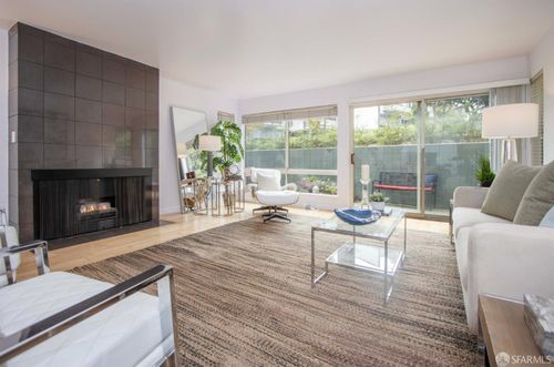 apt-105h-255 Red Rock Way, San Francisco, CA, 94131-1756 | Card Image