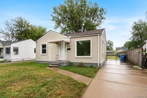 13870 Julius Ave, Warren, MI, 48089-5428 | Card Image