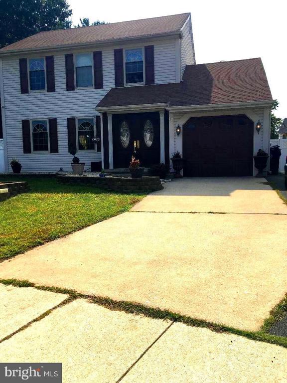 Belmont Ct, Sicklerville, NJ 08081
