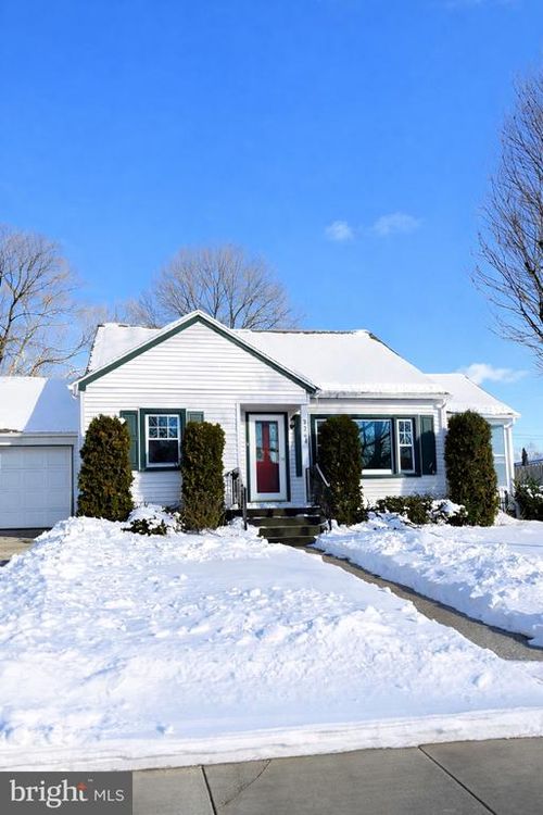 326 S 3rd Ave, LEBANON, PA, 17042 | Card Image