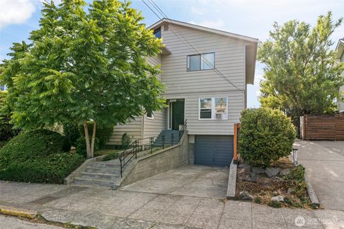 4707 Phinney Ave N, Seattle, WA, 98103-6343 | Card Image