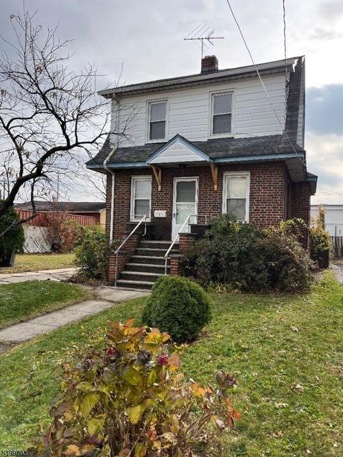 1 Woodland Ave, Little Ferry, NJ, 07643-1020 | Card Image