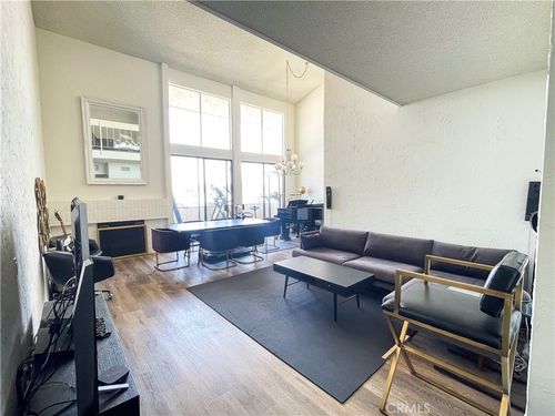 unit-312-5310 Zelzah Ave, Encino, CA, 91316-2266 | Card Image