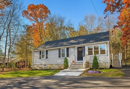 62 Middle Rd, Newbury, MA, 01951-1111 | Card Image