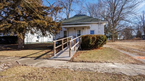 305 S Harrison St, Colfax, IL, 61728-9216 | Card Image