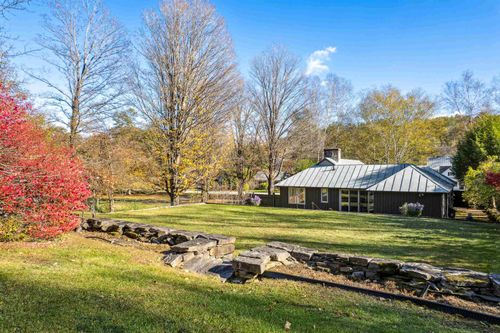 33 Mountain Ave, Woodstock, VT, 05091-1012 | Card Image