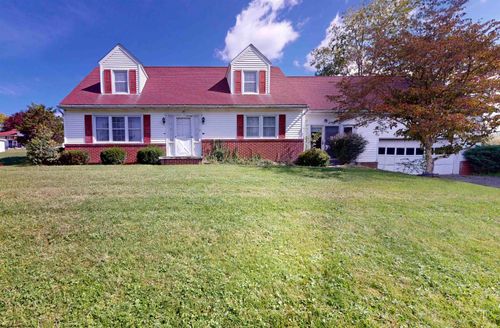 147 Redwood St, Grafton, WV, 26354-7007 | Card Image