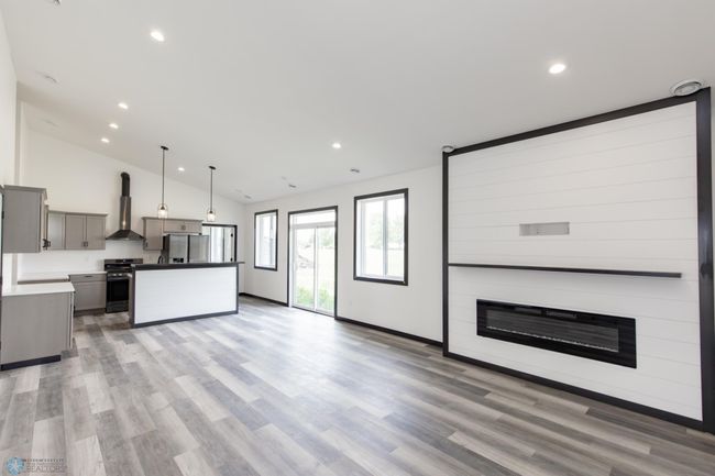 Great Room | Image 14