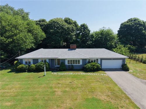 8 Wabasso Ter, Middletown, RI, 02842-5242 | Card Image