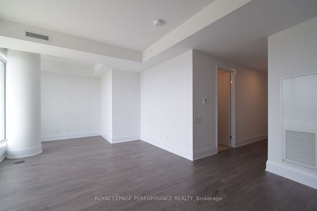 1101 - 20 Brin Dr, Condo with 2 bedrooms, 1 bathrooms and 1 parking in Etobicoke ON | Image 7