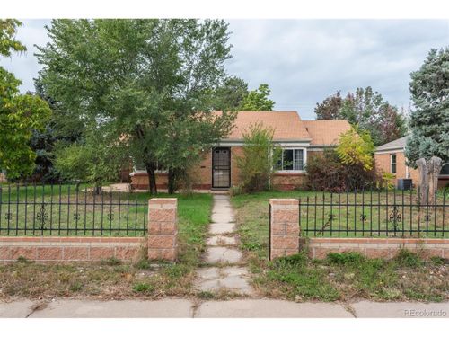 2601 Poplar St, Denver, CO, 80207-2928 | Card Image