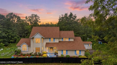 222 Martha Ln, Blakeslee, PA, 18610-2044 | Card Image