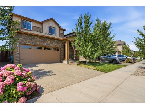 2097 Nw Woodland Dr, McMinnville, OR, 97128-6689 | Card Image