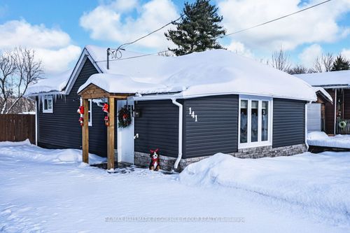 141 Poyntz St, Penetanguishene, ON, L9M1P5 | Card Image