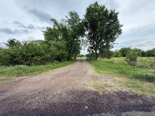 19892 Race Track Loop, Spiro, OK, 74959-4670 | Card Image