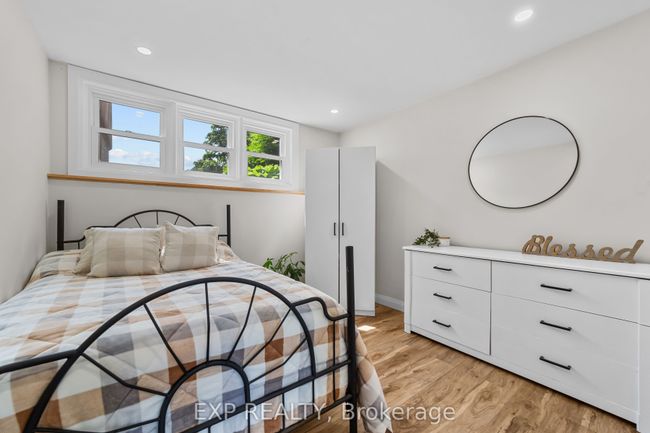 33202 Back St, House other with 3 bedrooms, 2 bathrooms and 4 parking in Iona Station ON | Image 24
