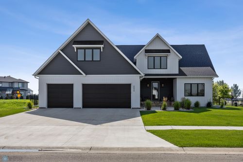 6090 Wildflower Dr S, Fargo, ND, 58104-4515 | Card Image