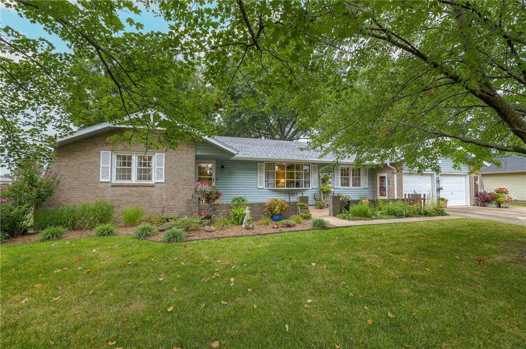 Michael Dr, Clinton, MO 64735