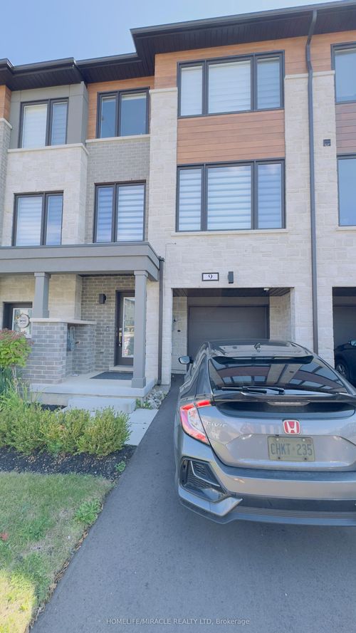 9 Briar Crt, Halton Hills, ON, L7G0P5 | Card Image