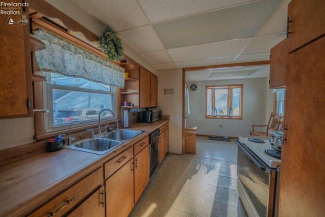 515 Jackson St, House other with 3 bedrooms, 2 bathrooms and 2 parking in Tiffin OH | Image 17