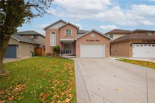 139 Brigade Dr, Hamilton, ON, L9B2B9 | Card Image