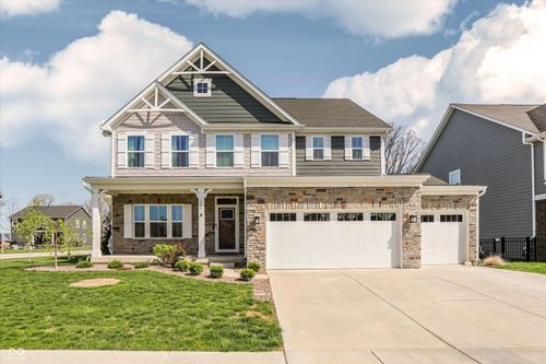 1026 Woodglen Dr, Westfield, IN, 46074-7885 | Card Image