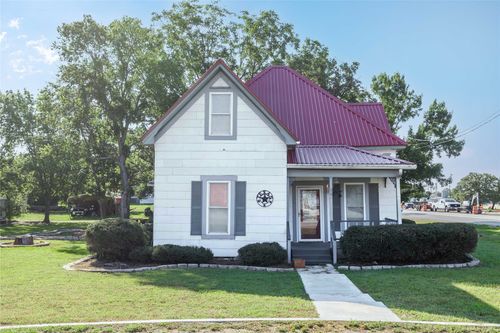 302 N Winkler St, Gorman, TX, 76454-2706 | Card Image