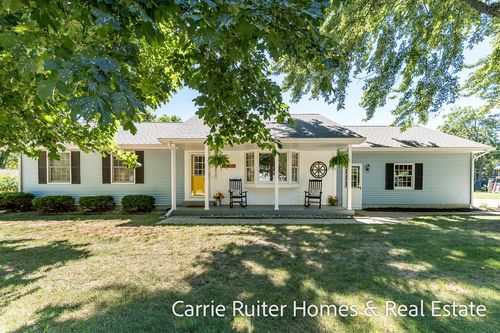 17232 W Spring Lake Rd, Spring Lake, MI, 49456-2608 | Card Image