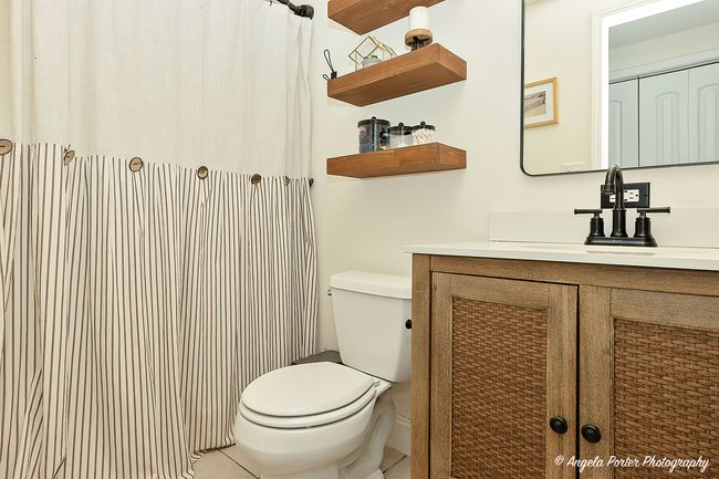 primary bedroom bathroom | Image 18