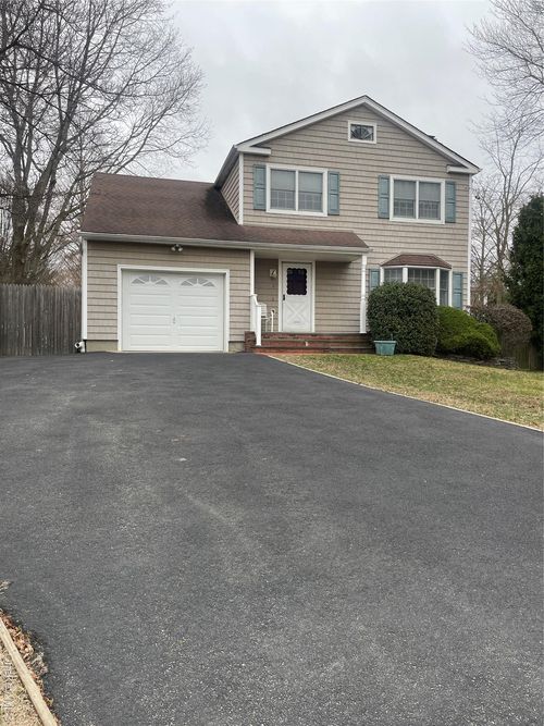 185 Birch Rd, Kings Park, NY, 11754-3236 | Card Image