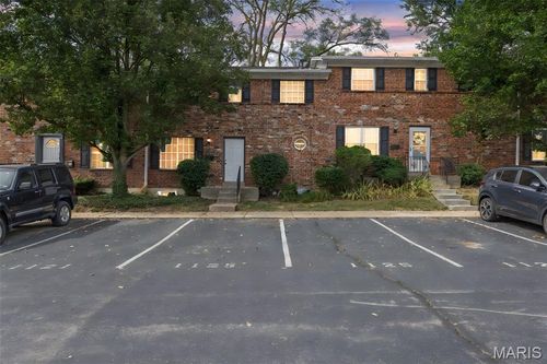 1125 Matador Dr, Saint Louis, MO, 63141-6046 | Card Image