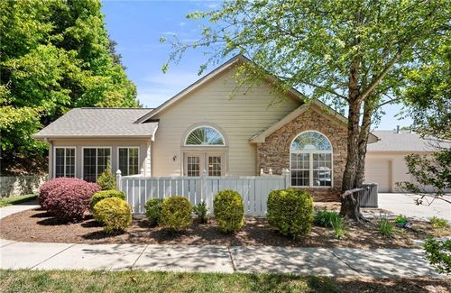4267 Plantation Ridge Ln, Greensboro, NC, 27409-9237 | Card Image