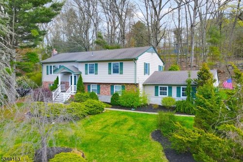 28 Bisset Dr, West Milford, NJ, 07480-1640 | Card Image