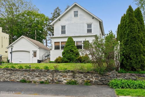 1524 Avenue A, Watervliet, NY, 12189-2639 | Card Image
