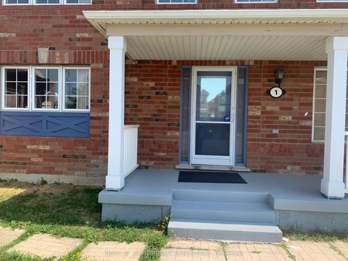 1 Bayridge Dr, Brampton, ON, L6P2H8 | Card Image