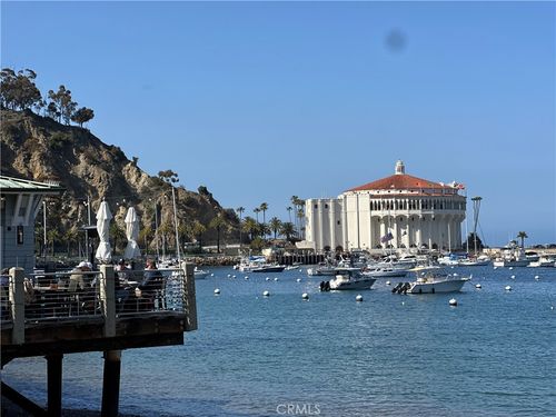 352 Eucalyptus, Avalon, CA, 90704 | Card Image