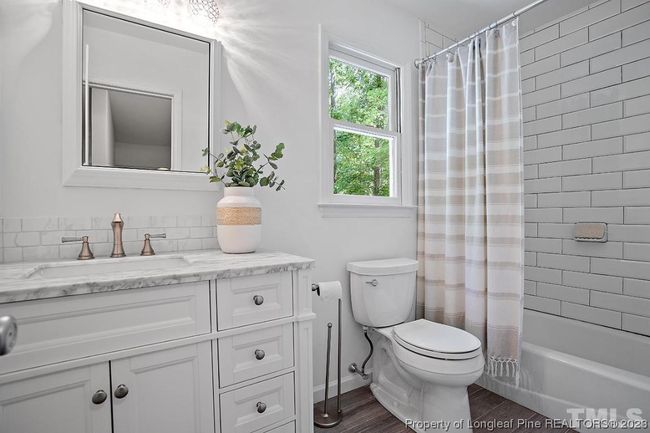 Bathroom | Image 22