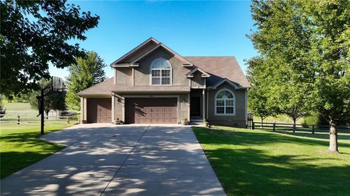 26820 E Heidelberger Rd, Buckner, MO, 64016-9222 | Card Image