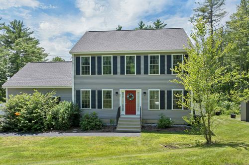 98 Eaton Rd, Pittsfield, NH, 03263-3208 | Card Image