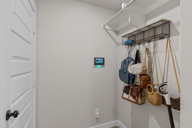 2021 Escalara St, House other with 4 bedrooms, 2 bathrooms and 2 parking in Midland TX | Image 5