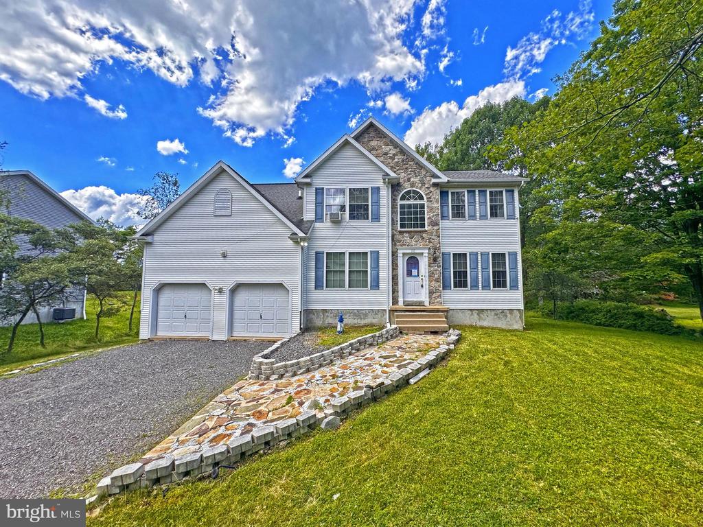Ash Dr, Long Pond, PA 18334