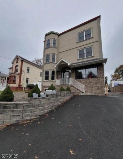 3-252 W 1st Ave, Roselle, NJ, 07203-1102 | Card Image