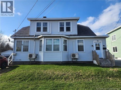 75 Loch Lomond Rd, Saint John, NB, E2J1X6 | Card Image