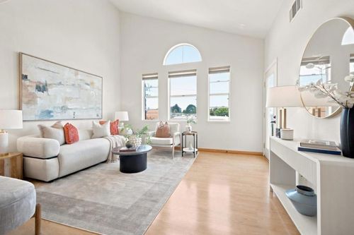 304-88 17th Ave, San Mateo, CA, 94402 | Card Image