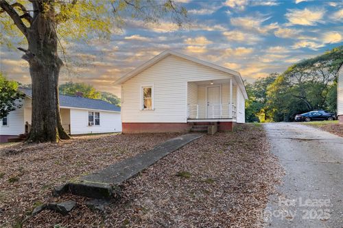 109 Cleveland Ave, Albemarle, NC, 28001-4413 | Card Image